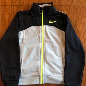Little boys Nike track jacket size 4T, black/grey